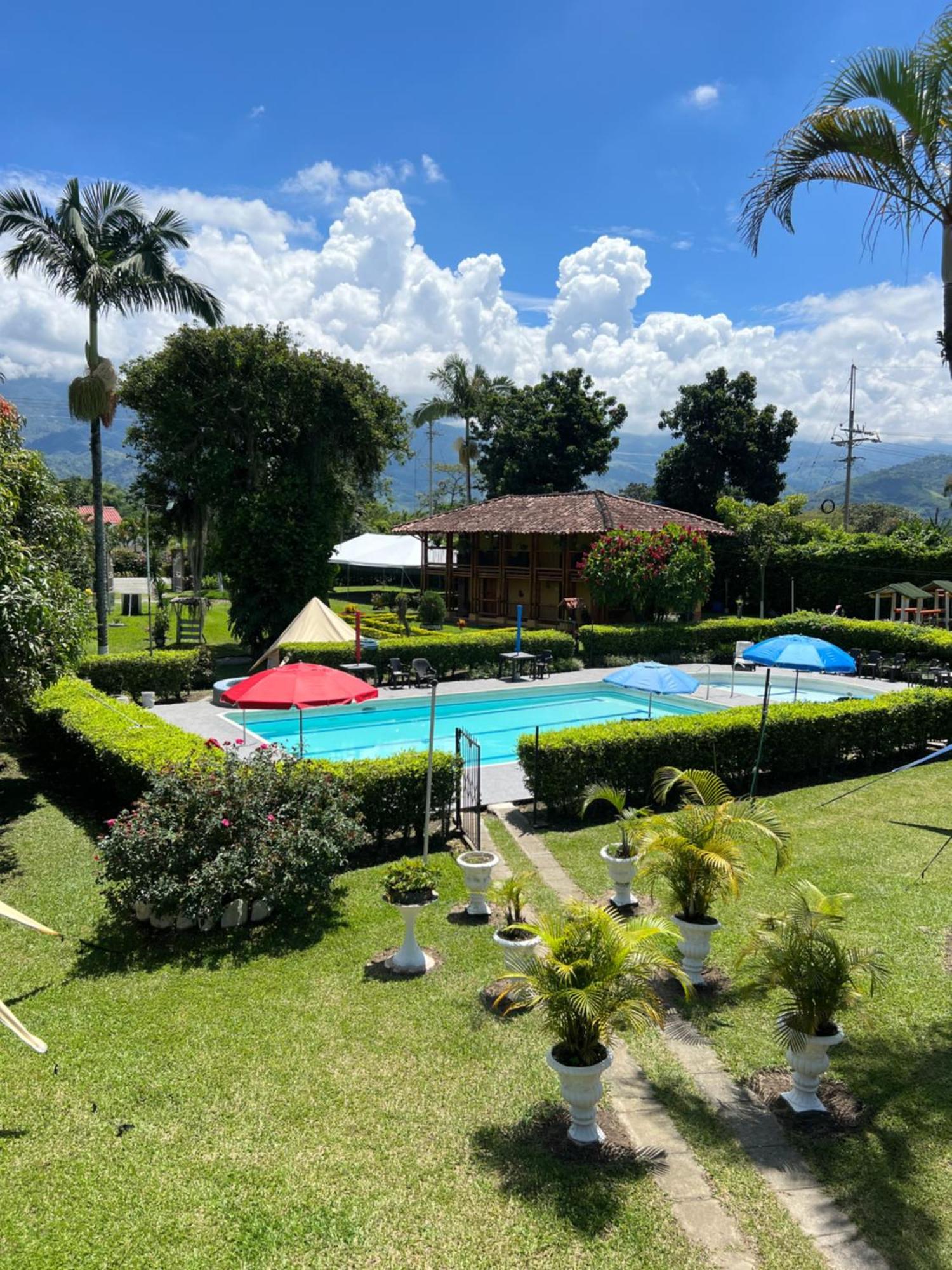 Villa Alejandra Del Quindio Calarca Luaran gambar