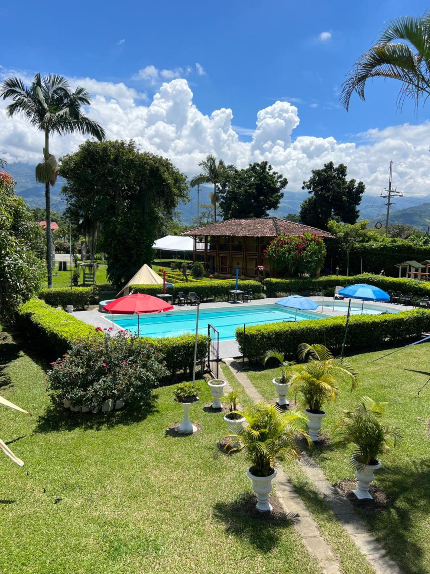 Villa Alejandra Del Quindio Calarca Luaran gambar