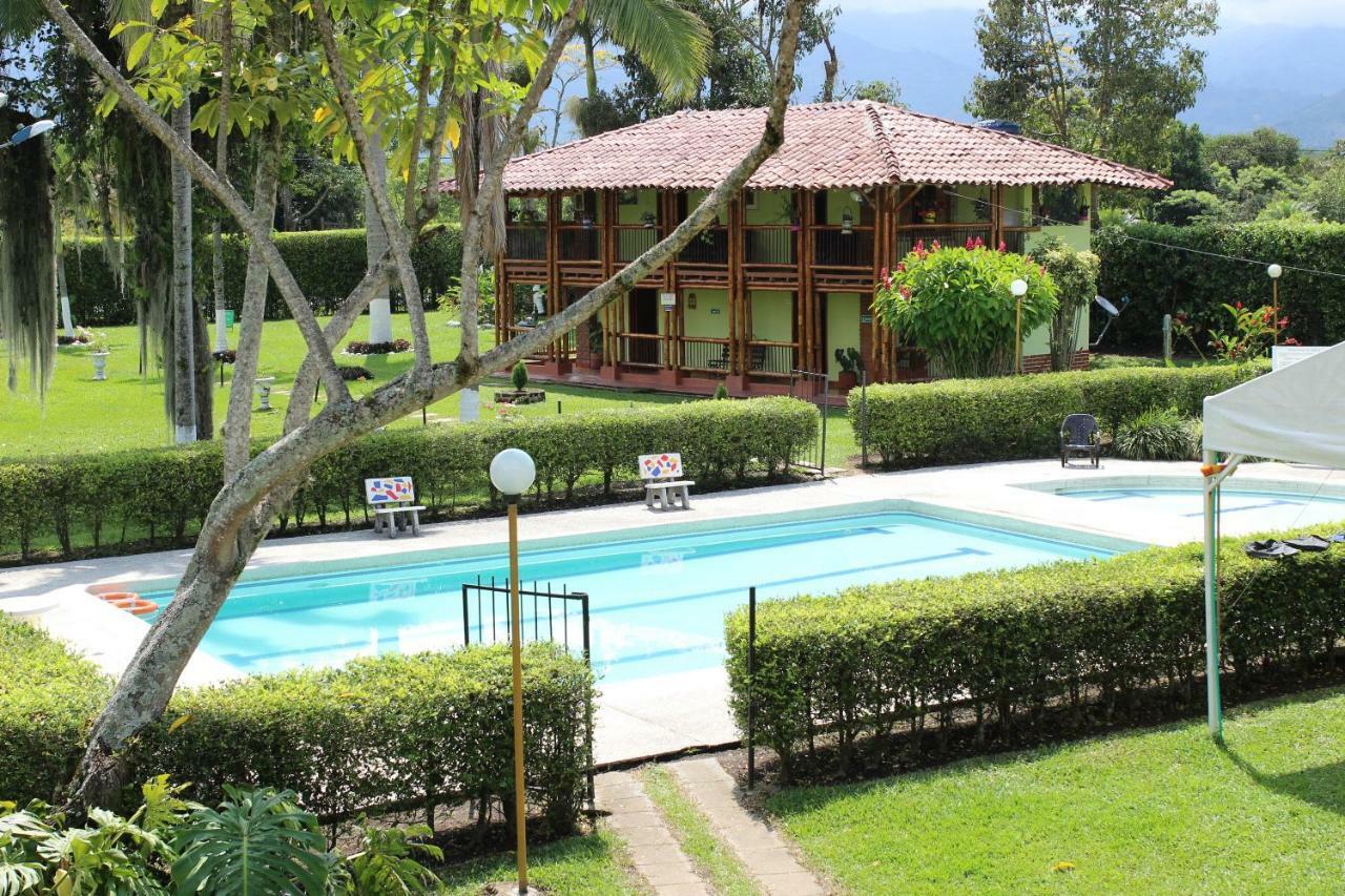 Villa Alejandra Del Quindio Calarca Luaran gambar